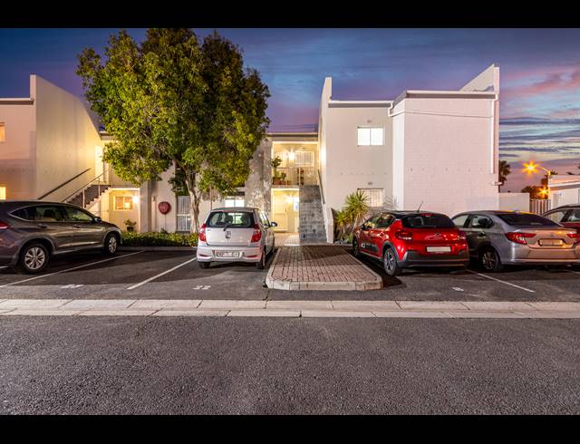 2 BEDROOM APARTMENT SOLD IN BLOUBERG SANDS